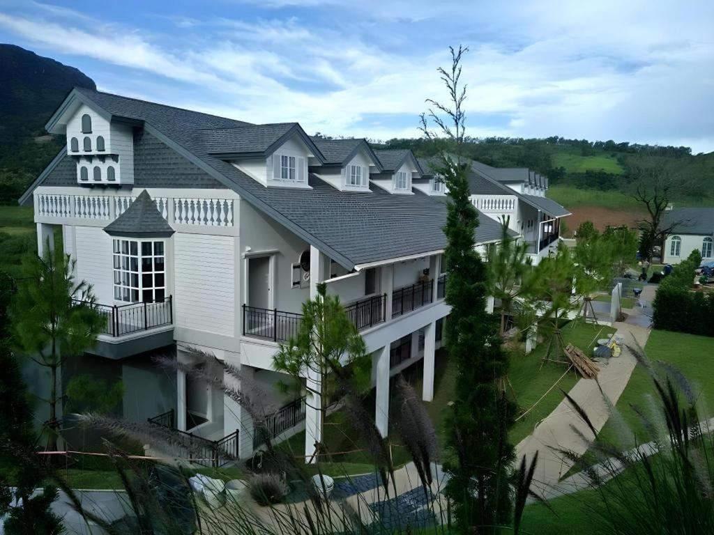 The Bluesky Resort @ Khao Kho Bagian luar foto