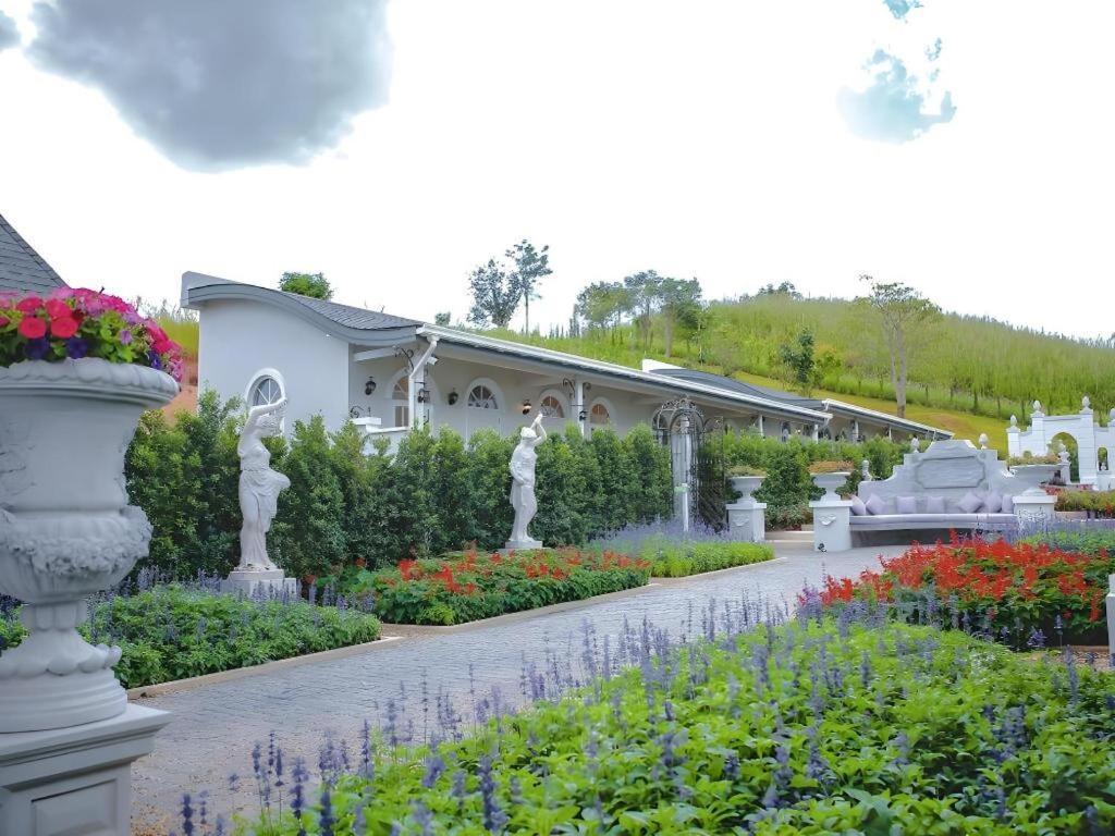 The Bluesky Resort @ Khao Kho Bagian luar foto
